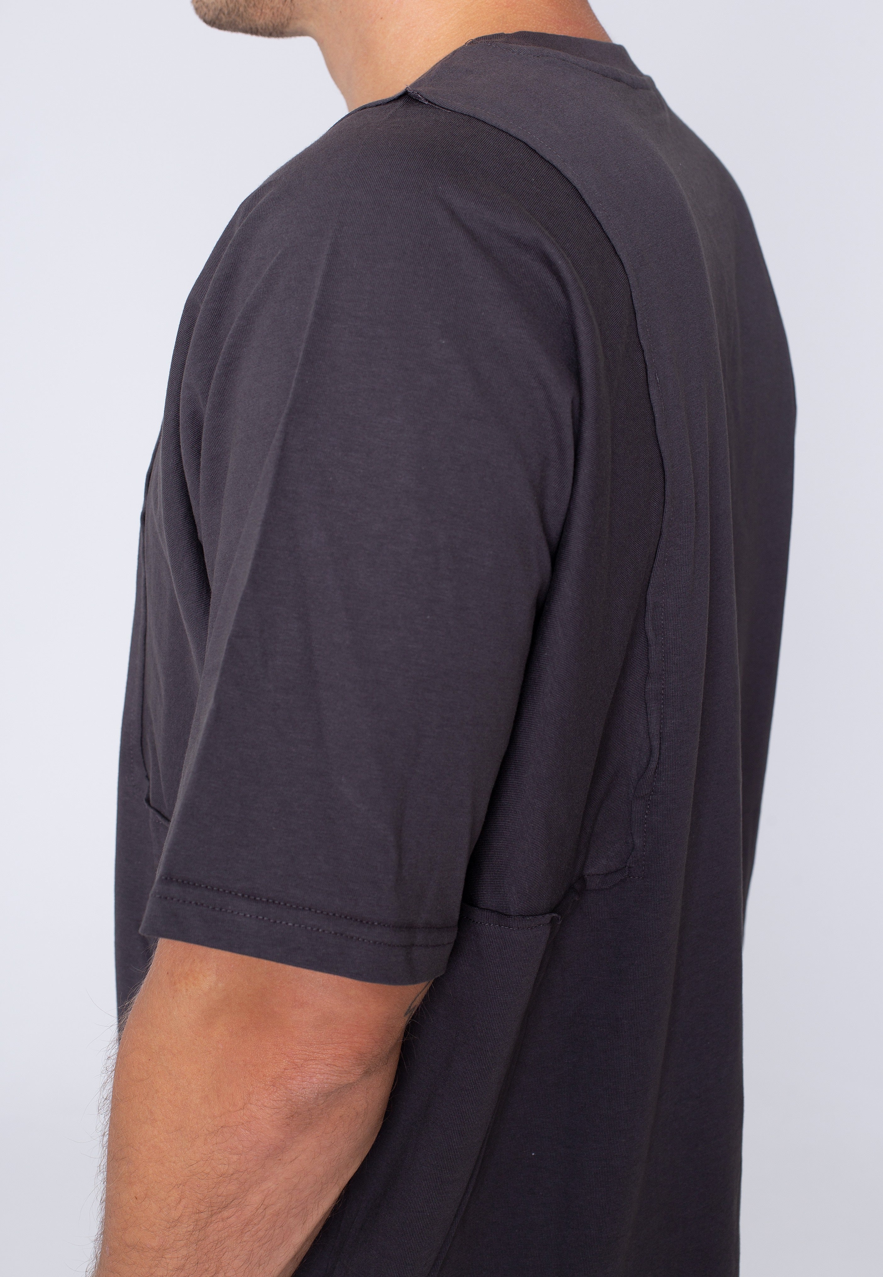 urban-classics-organic-wing-sleeve-black-bird-t-shirt-noir image 2