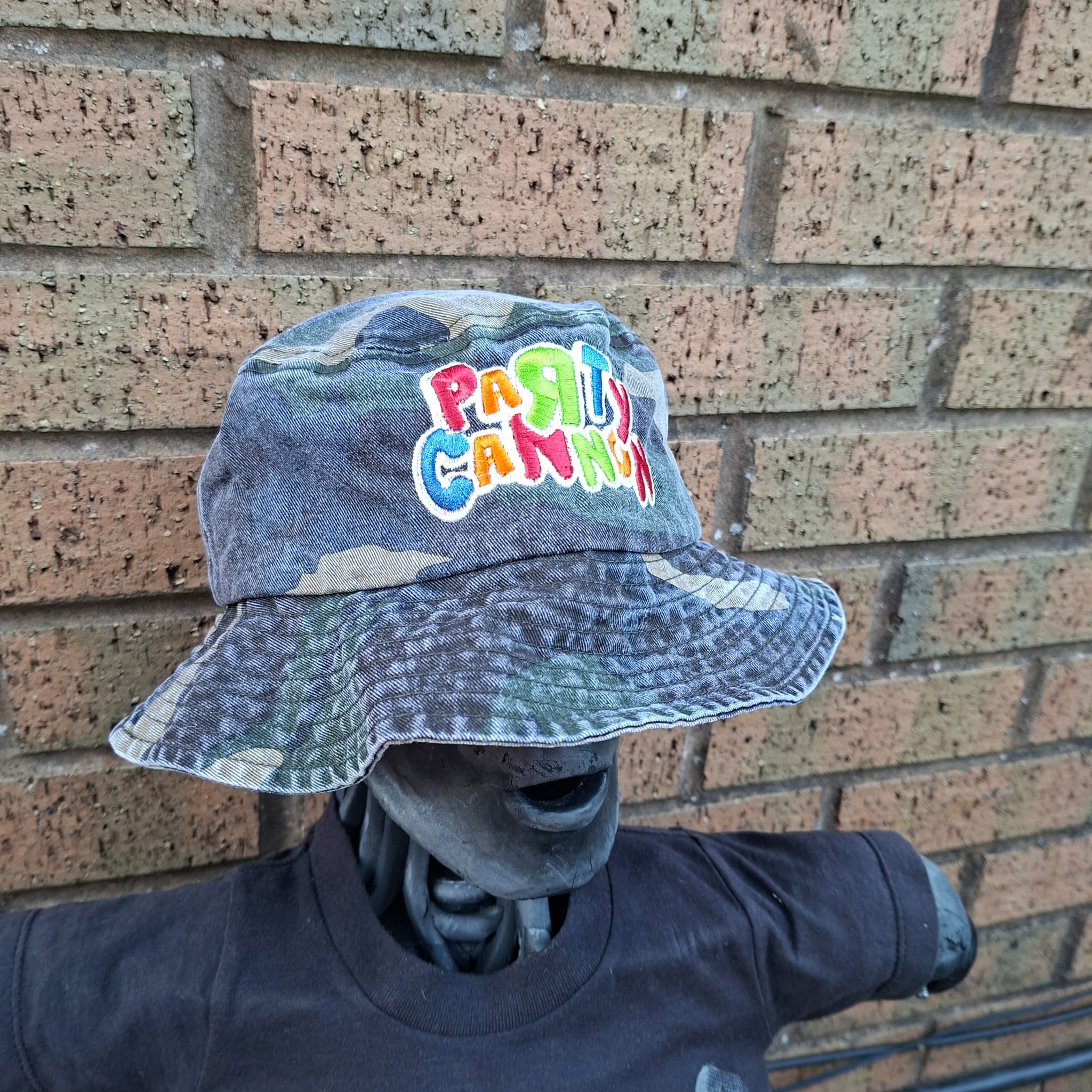 party-cannon-glow-in-the-dark-bob-camo-vert-brod image 4