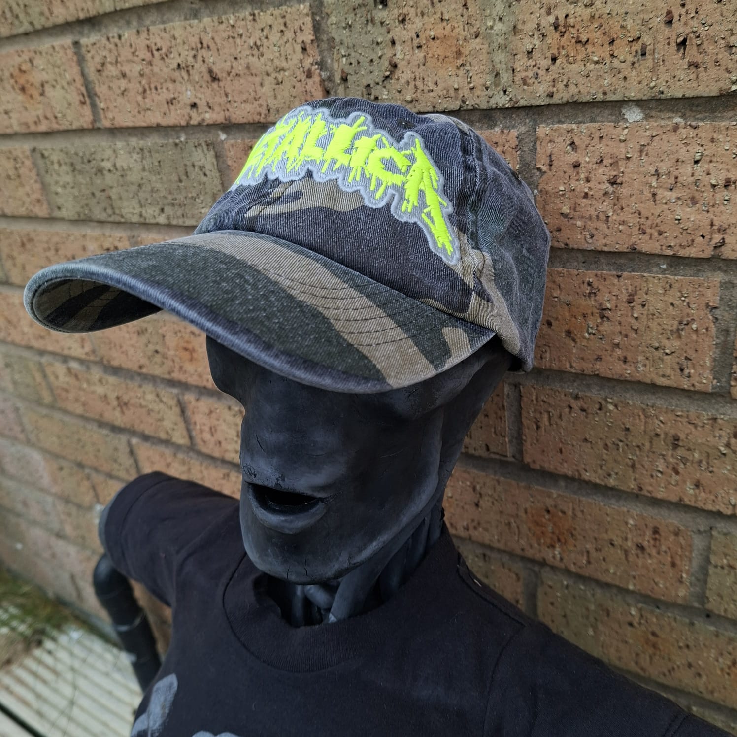 metallica-splatter-casquette-camo-verte-logo-fluo image 2