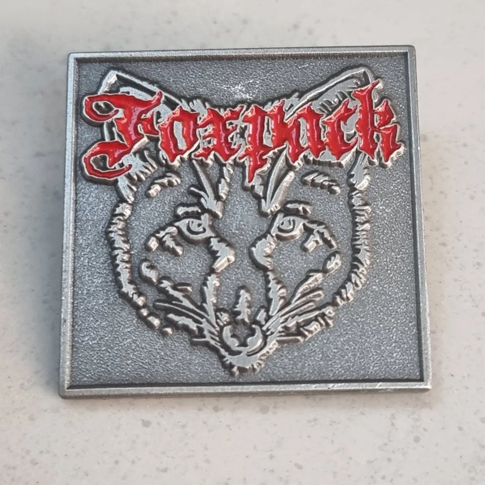 foxpack-hunt-sabs-benefit-pin-s-mail-solidaire image 1