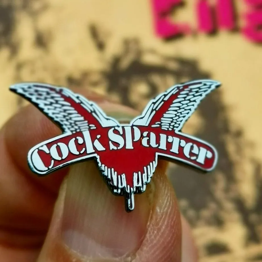 cock-sparrer-pin-s-mail-rouge-blanc-petit image 1