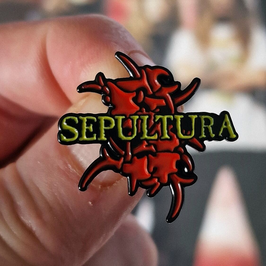 sepultura-logo-pin-s-mail-petit-mod-le-35mm image 1