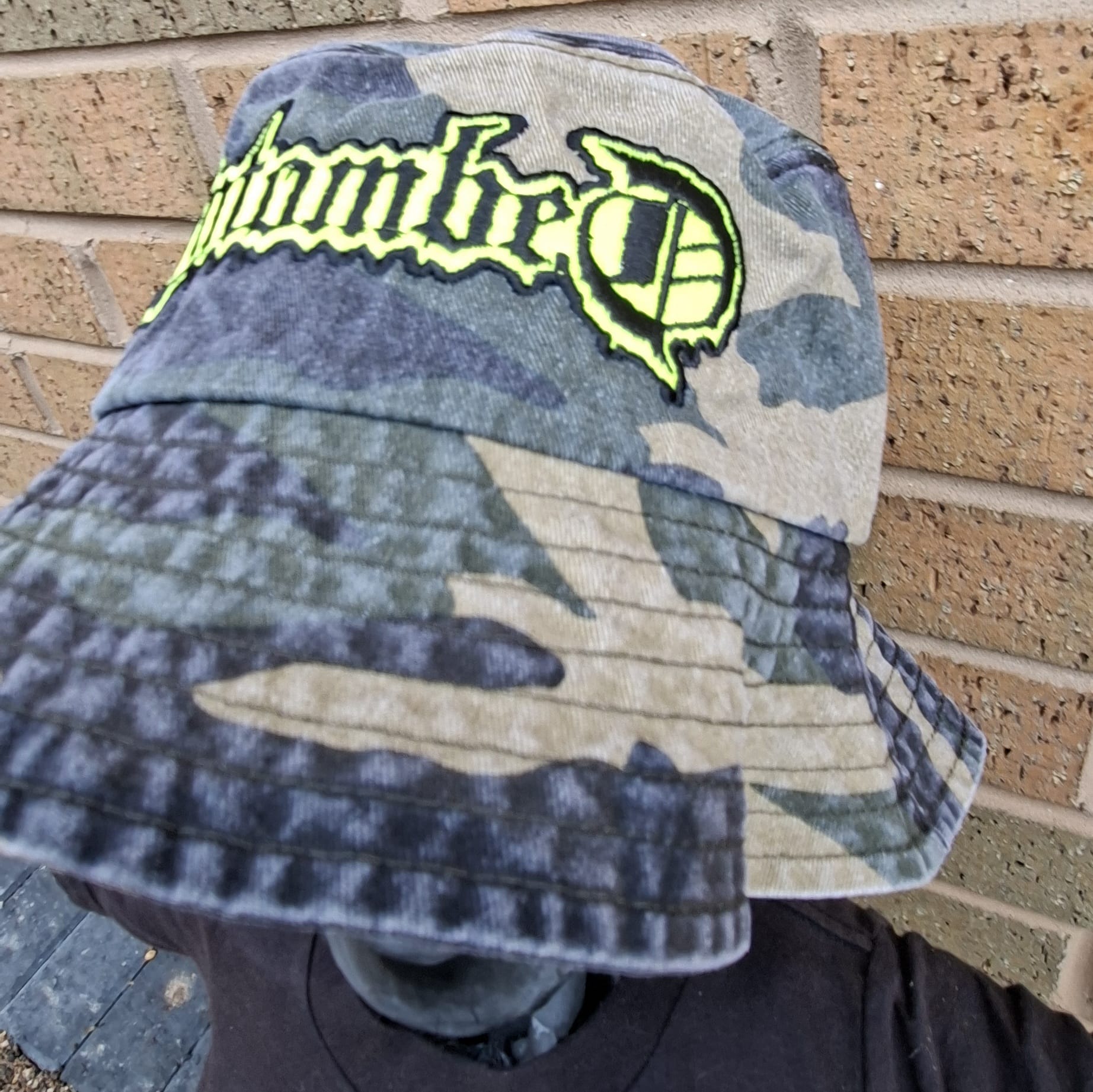 entombed-bob-bucket-hat-camo-vert-logo-phosphorescent image 2