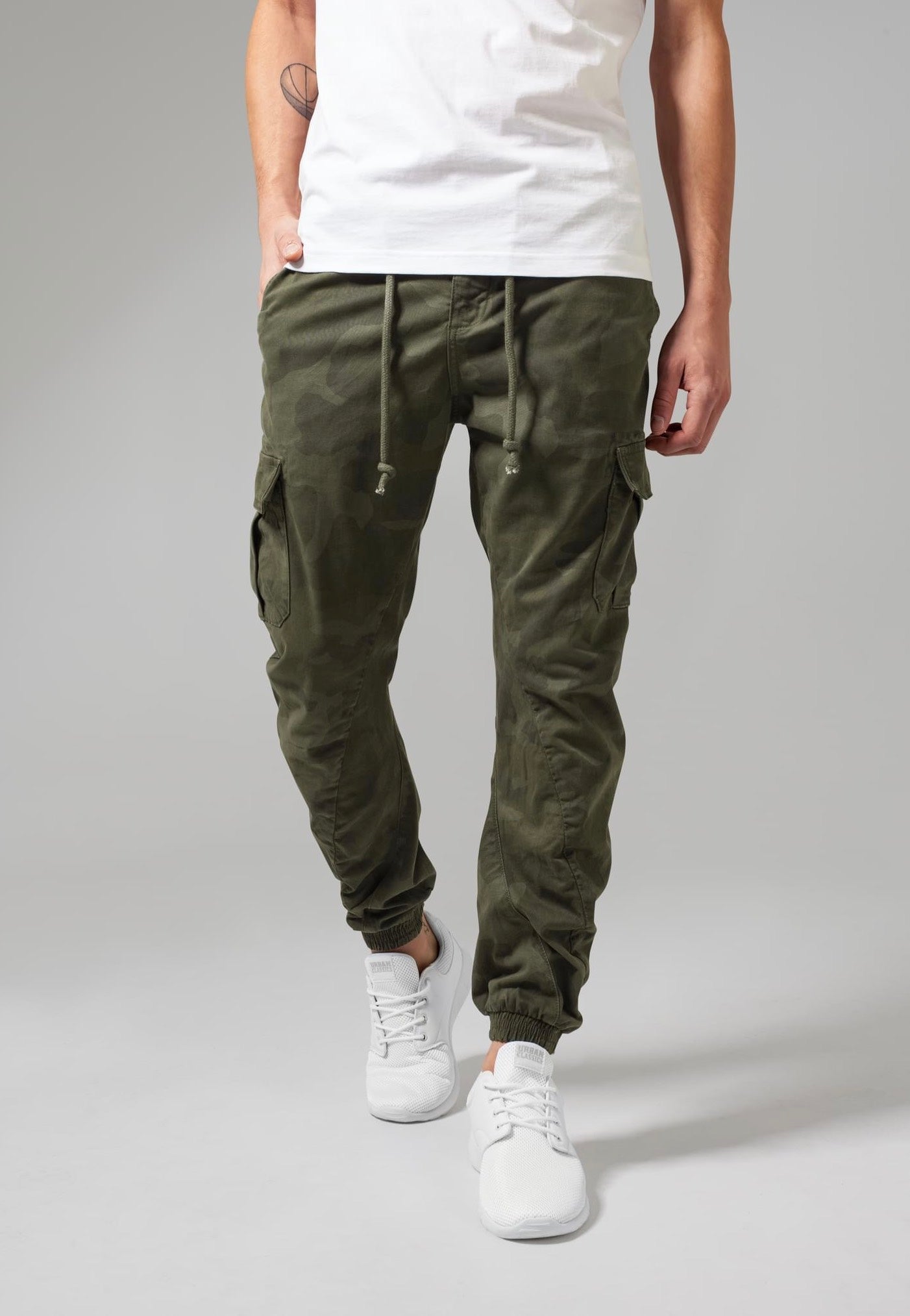 urban-classics-camo-cargo-pantalon-olive-camouflage image 1