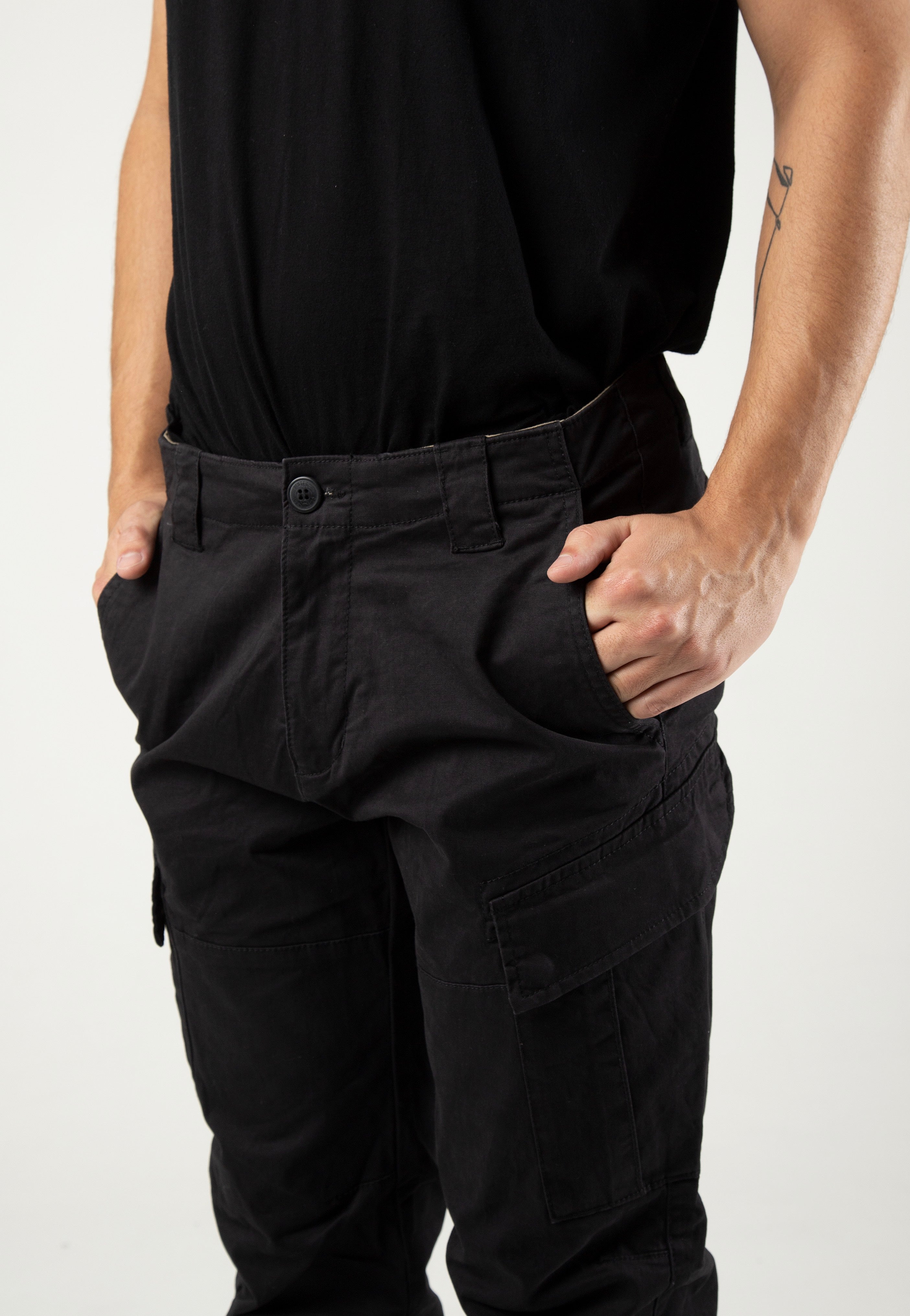 vintage-industries-ferron-steel-pantalon-cargo-noir-w32-coton image 4