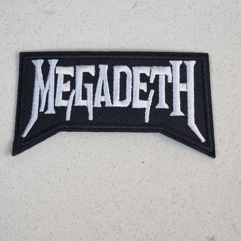 megadeth-logo-patch-petit-cusson-coudre image 1