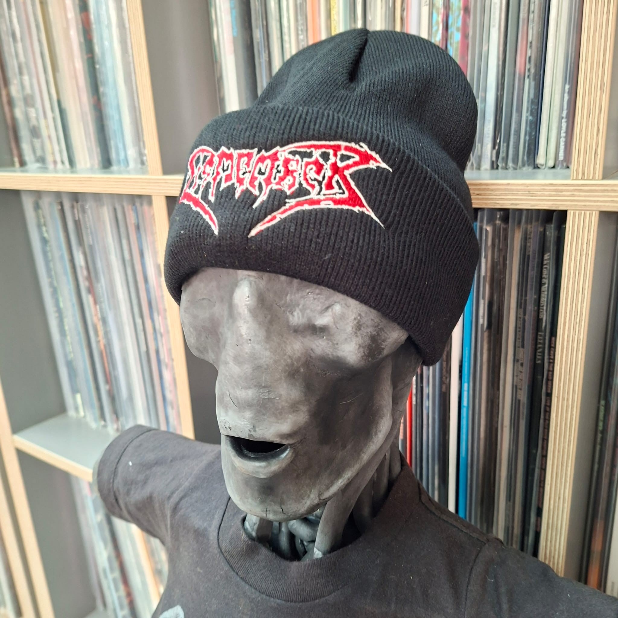 dismember-logo-bonnet-noir-brod-rouge image 2