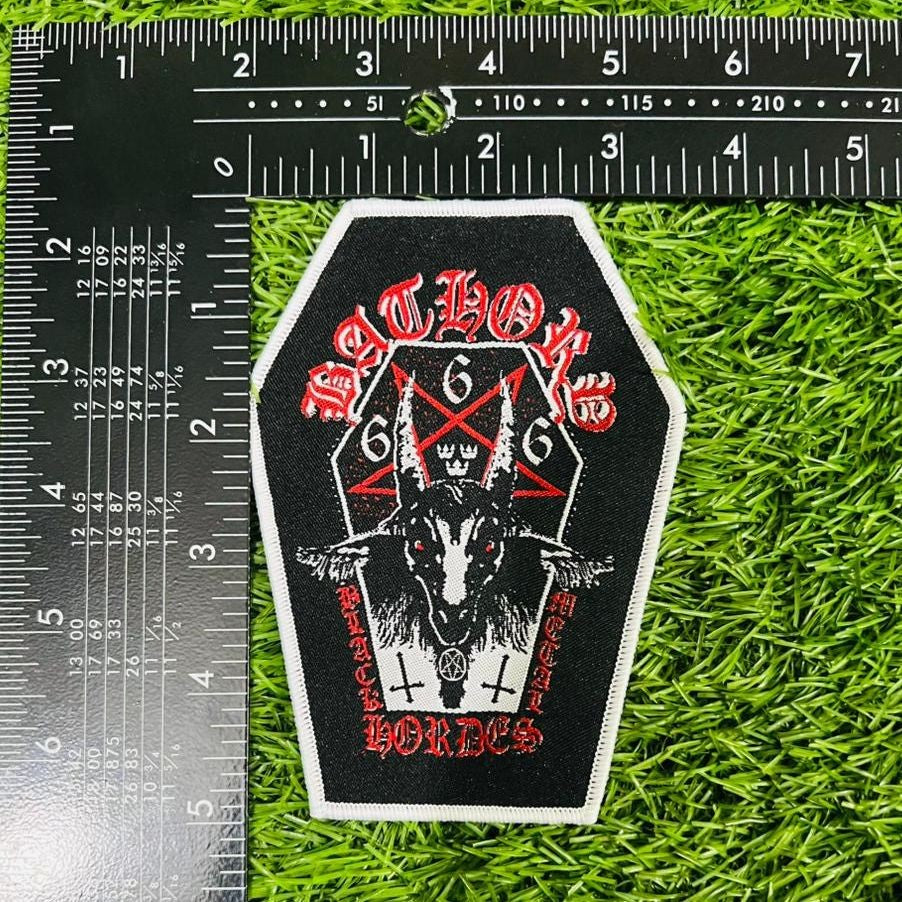 bathory-bathory-cusson-cercueil-tiss-bordure-rouge image 6