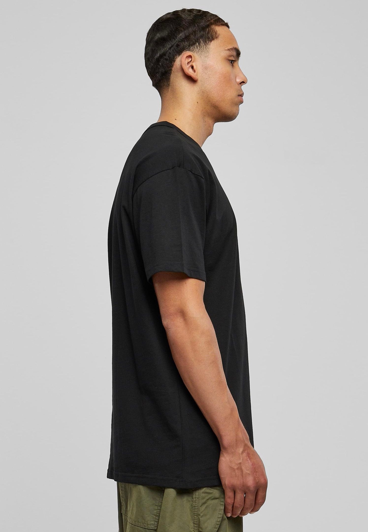 urban-classics-organic-basic-t-shirt-noir-coton-durable image 4