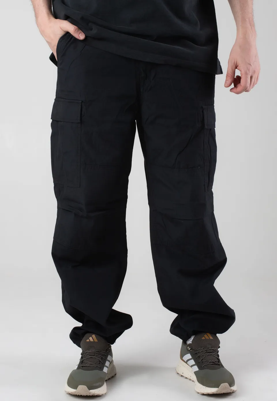 vintage-industries-bruce-pantalon-cargo-noir-homme image 1