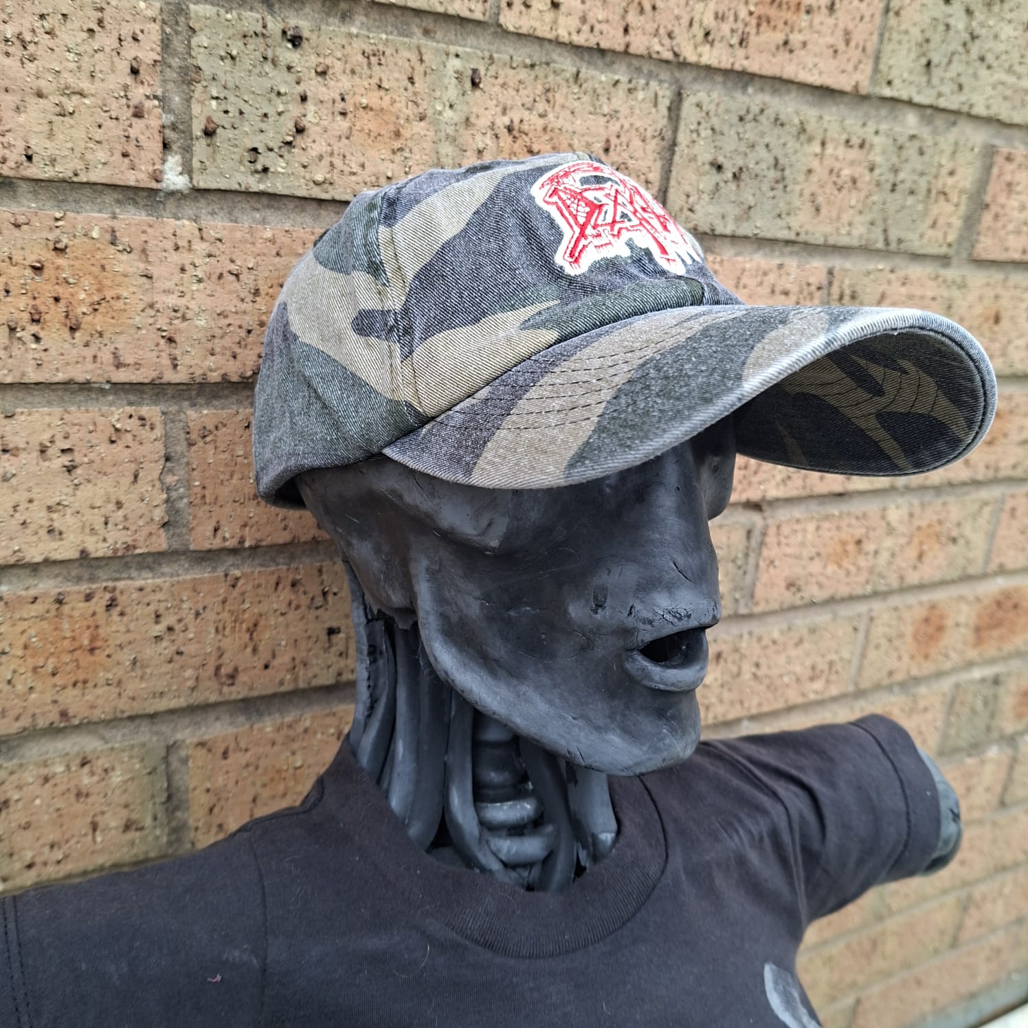 death-logo-casquette-dad-cap-camo-vert-logo-rouge image 5