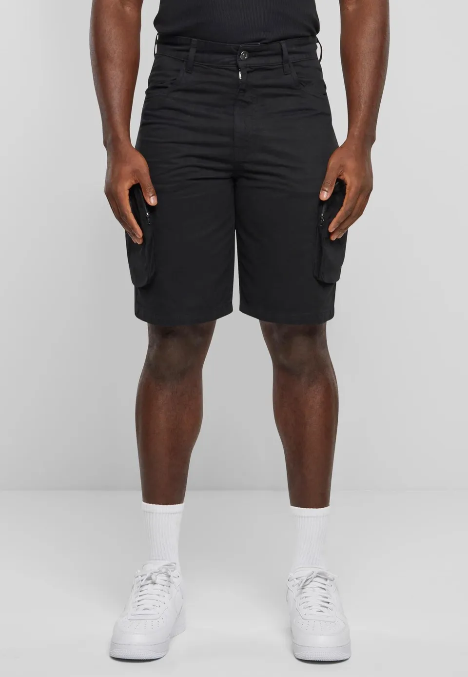 urban-classics-baggy-cargo-short-bermuda-noir-w32 image 1