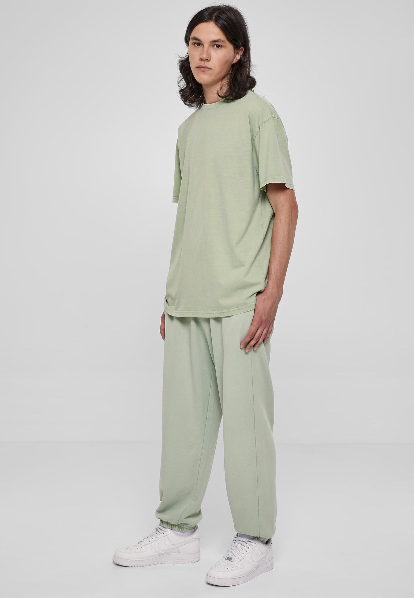 urban-classics-heavy-oversized-t-shirt-vert-vintage-acid-wash image 2