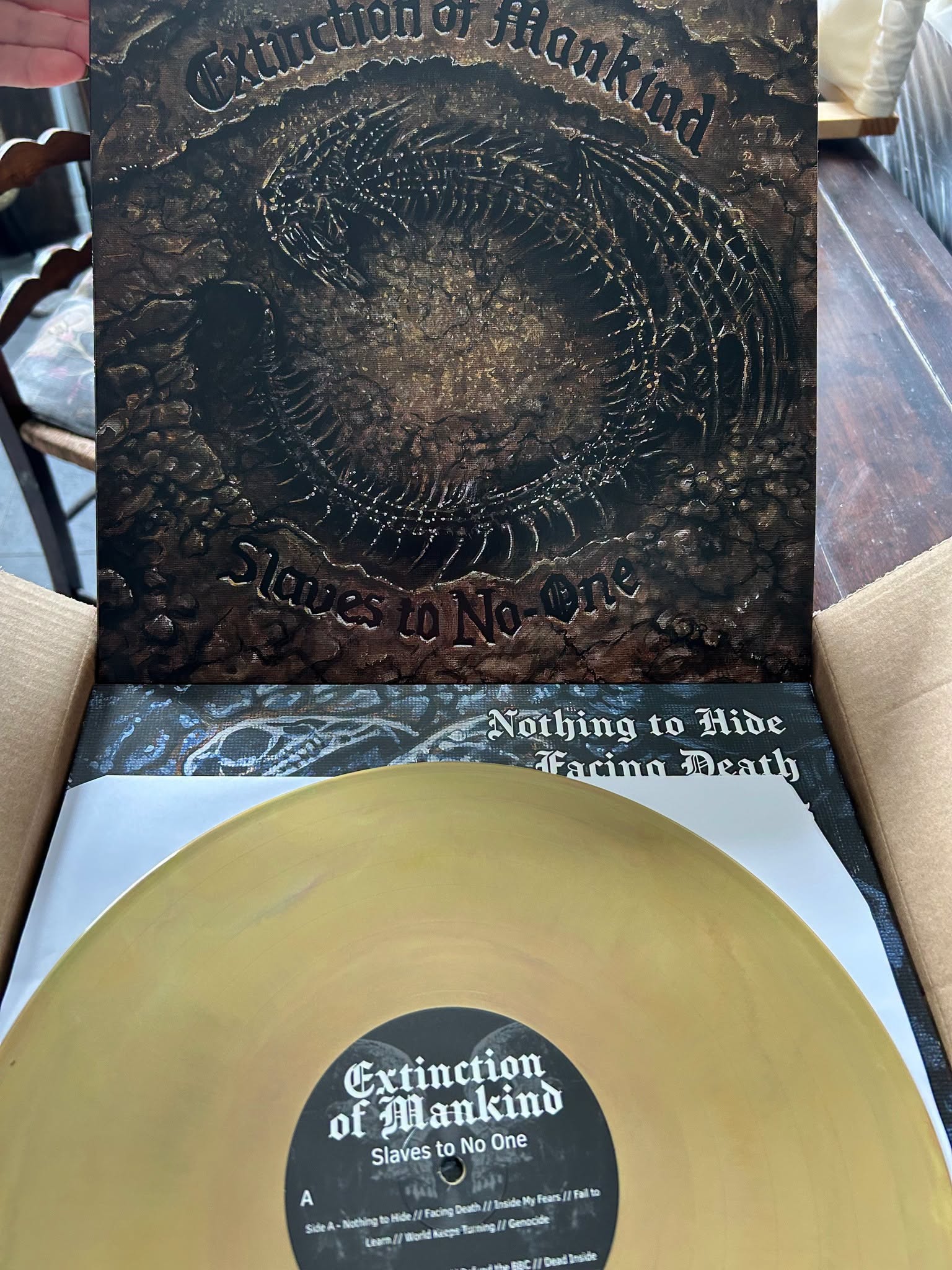 extinction-of-mankind-slaves-to-no-one-vinyle-lp-crust image 2