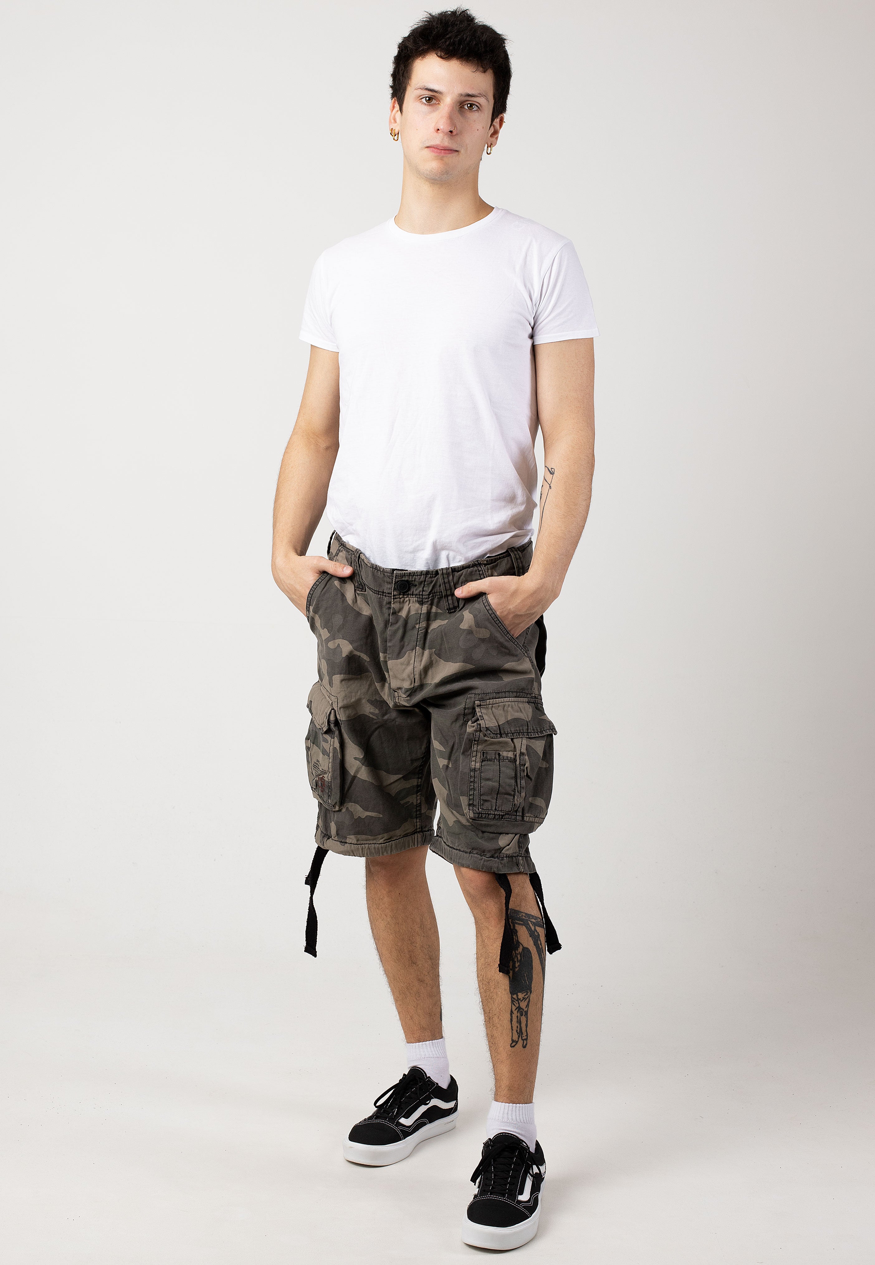 surplus-airborne-vintage-short-cargo-camo-noir image 2