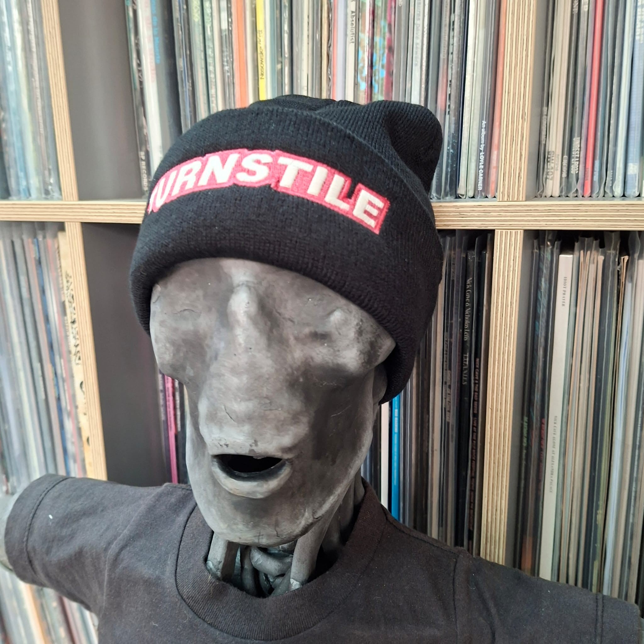 turnstile-logo-glow-in-the-dark-bonnet-noir image 2