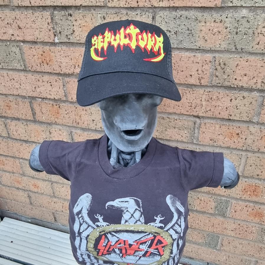 sepultura-old-logo-casquette-trucker-jaune-fluo image 1