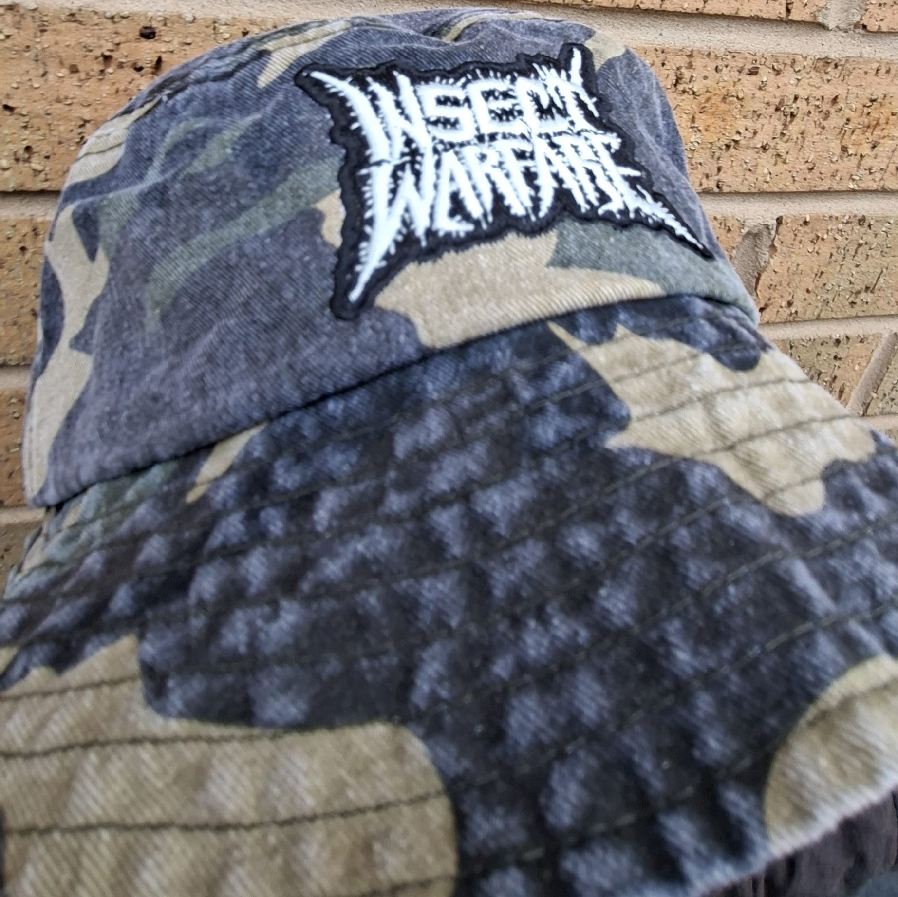 insect-warfare-logo-bob-vert-camo-phosphorescent image 2