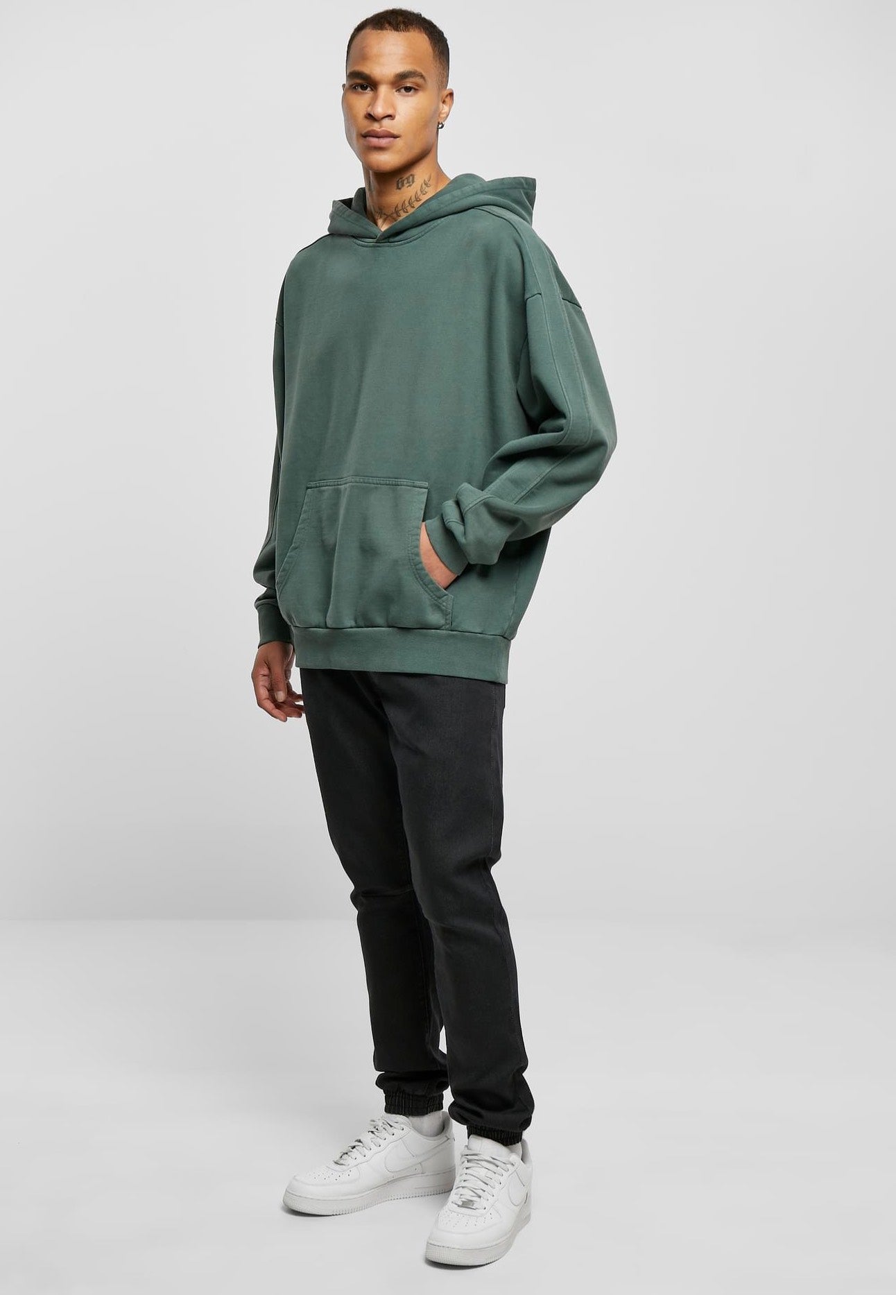 urban-classics-heavy-terry-garment-dye-hoodie-vert image 5