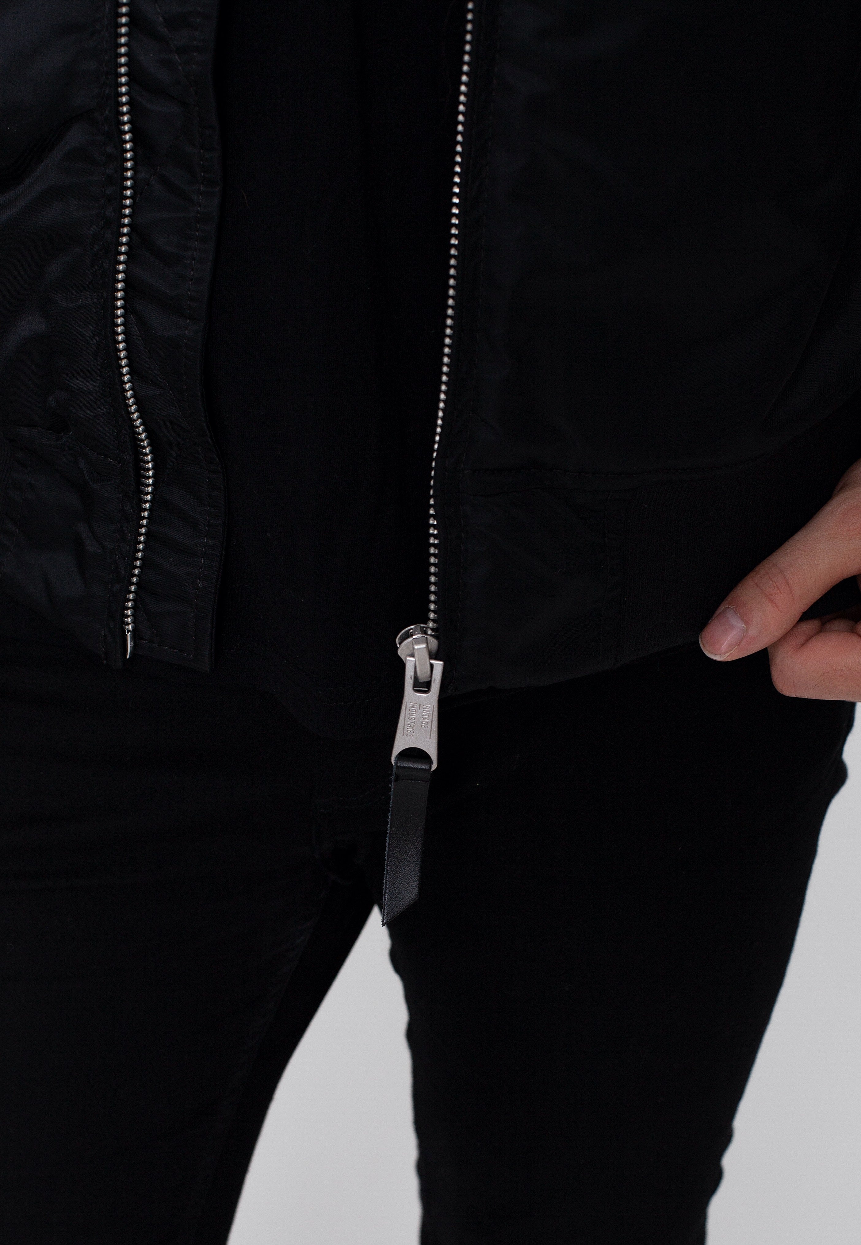 vintage-industries-westford-ma1-veste-bomber-noir image 4