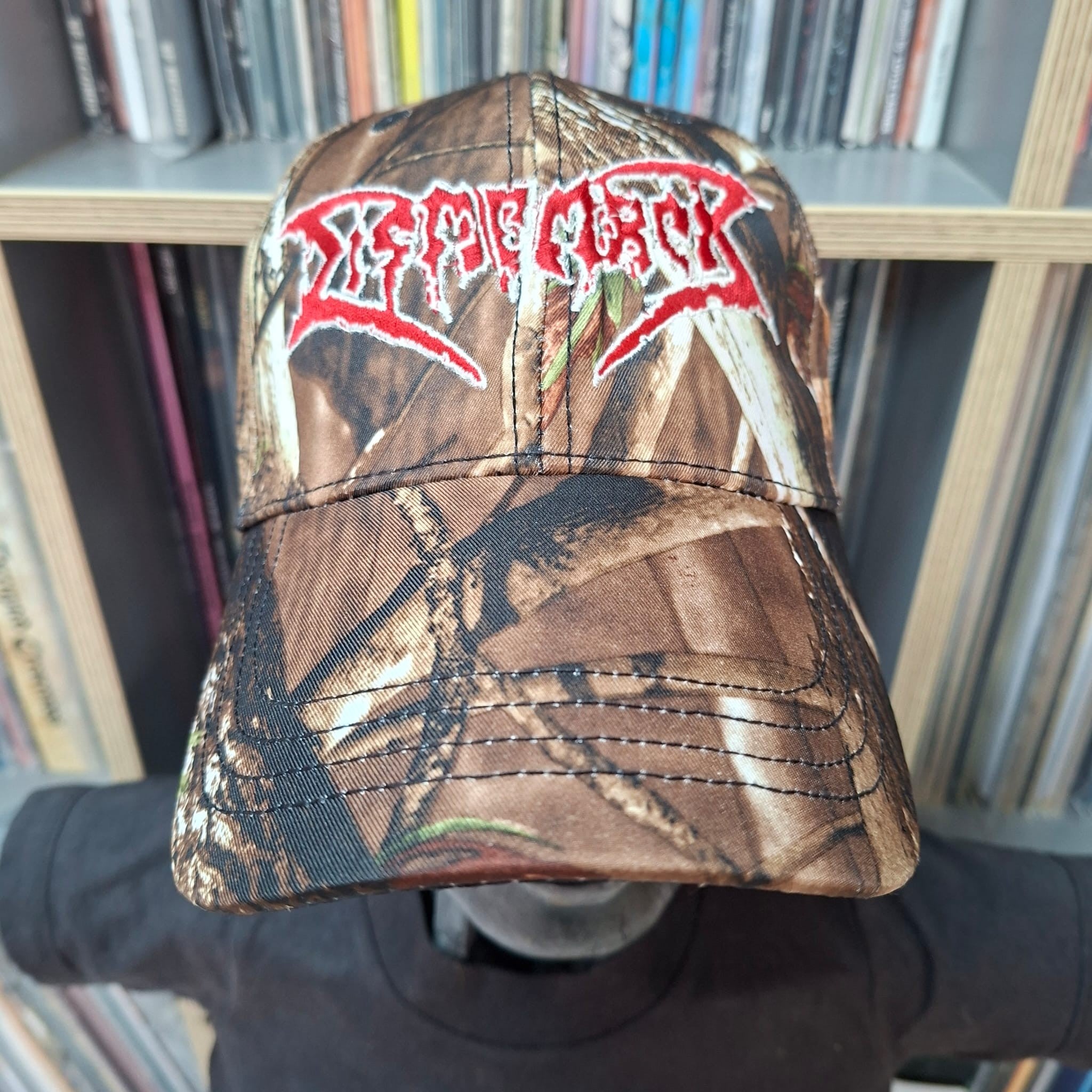 783punx-dismember-logo-leaf-casquette-baseball-rouge image 1