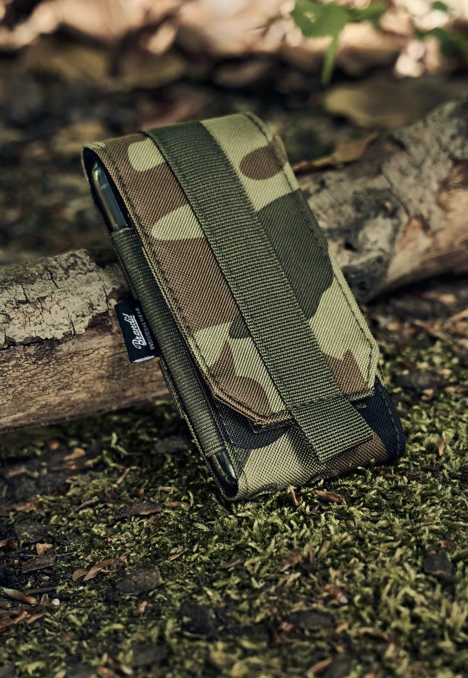 brandit-molle-large-darkcamo-phone-bag-sac-camouflage image 1