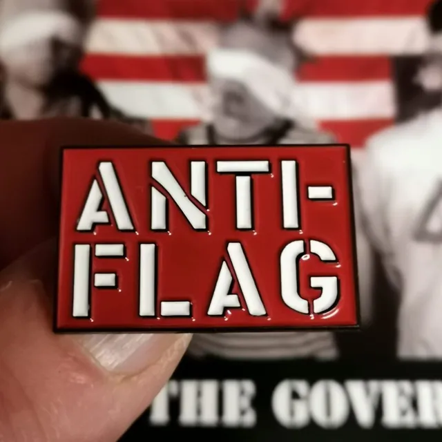 anti-flag-pin-s-mail-petit-mod-le-logo-punk image 1