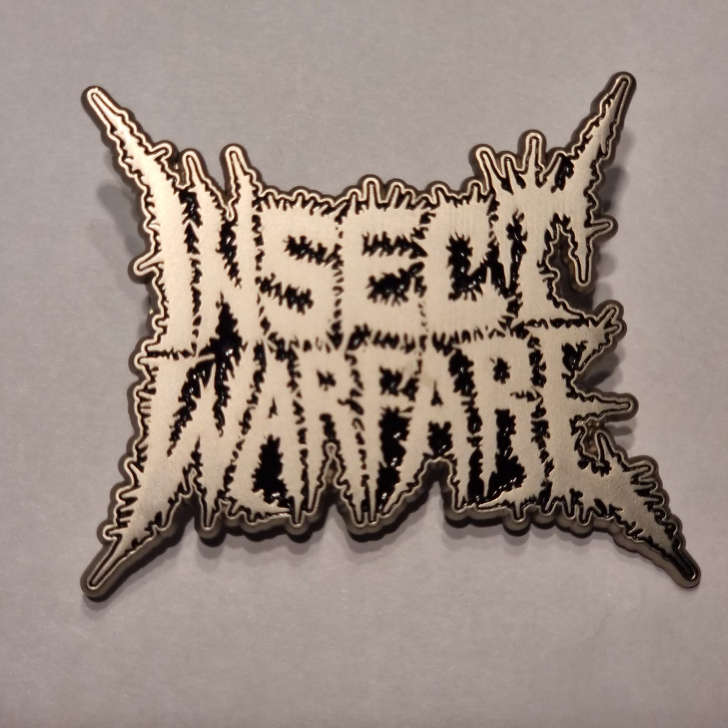 insect-warfare-logo-pin-s-mail-55-mm image 1