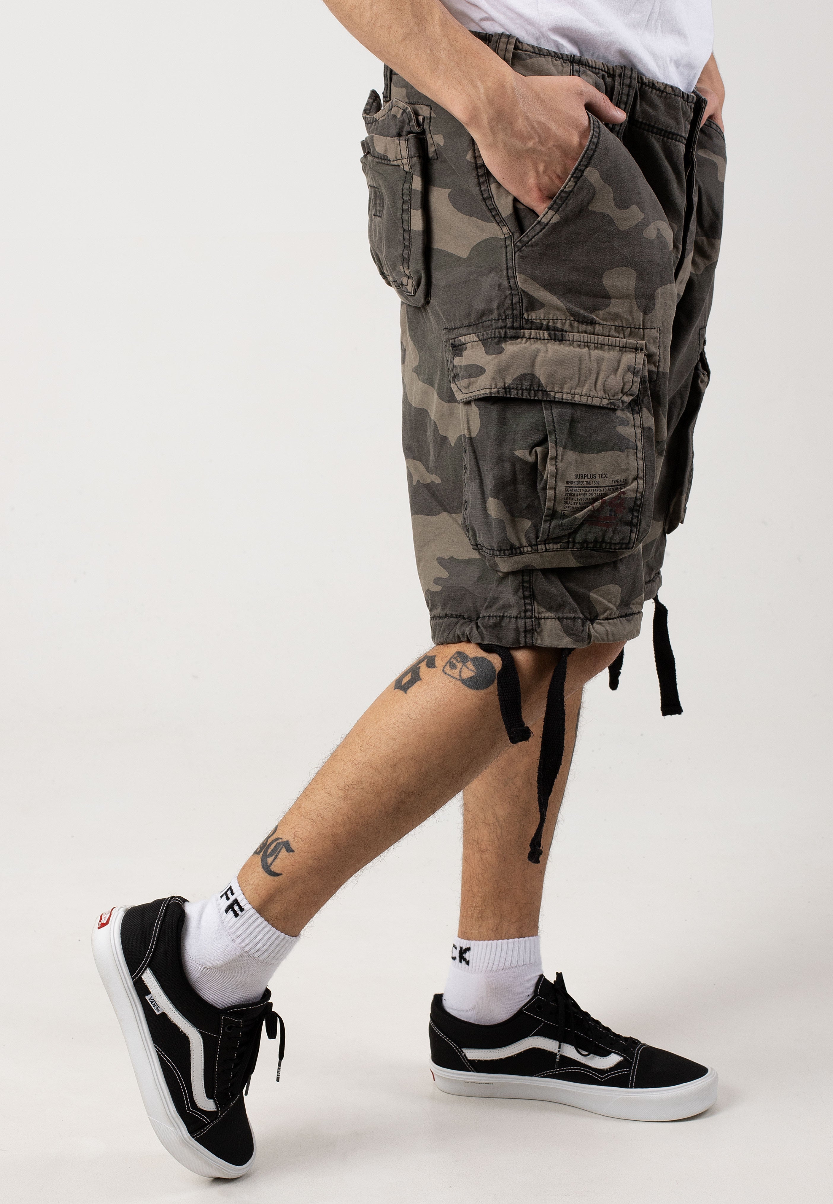 surplus-airborne-vintage-short-cargo-camo-noir image 3