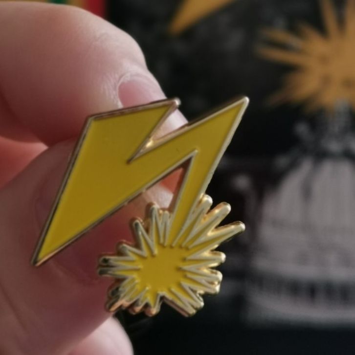 bad-brains-clair-pin-s-mail-noir-petit-35mm image 1