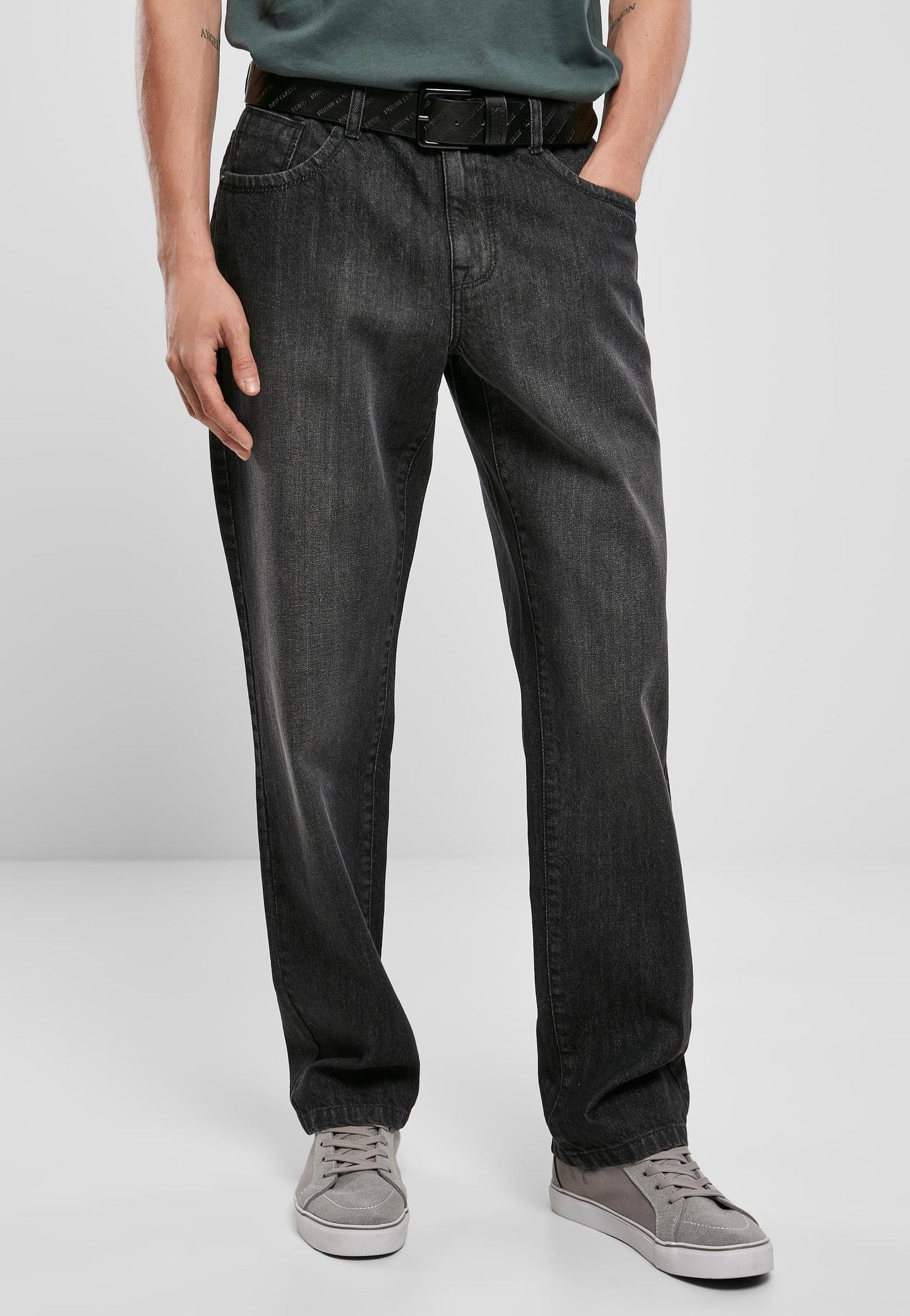 urban-classics-loose-fit-real-black-washed-jean-homme image 1