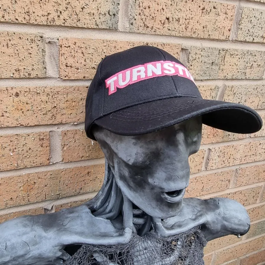 turnstile-logo-casquette-baseball-phosphorescent-rose image 1