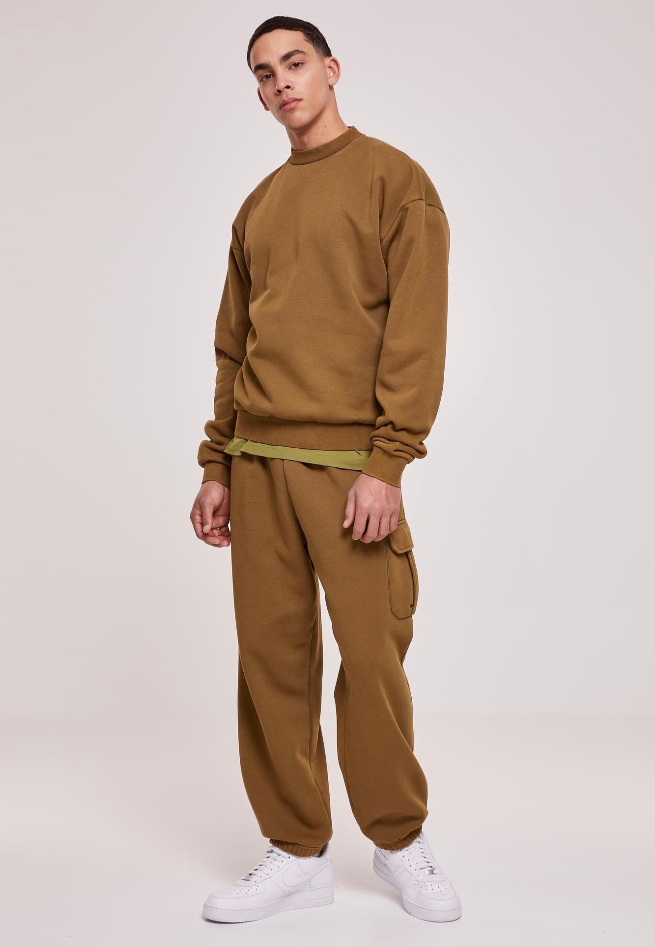 urban-classics-acid-washed-sweat-vert-olive image 5