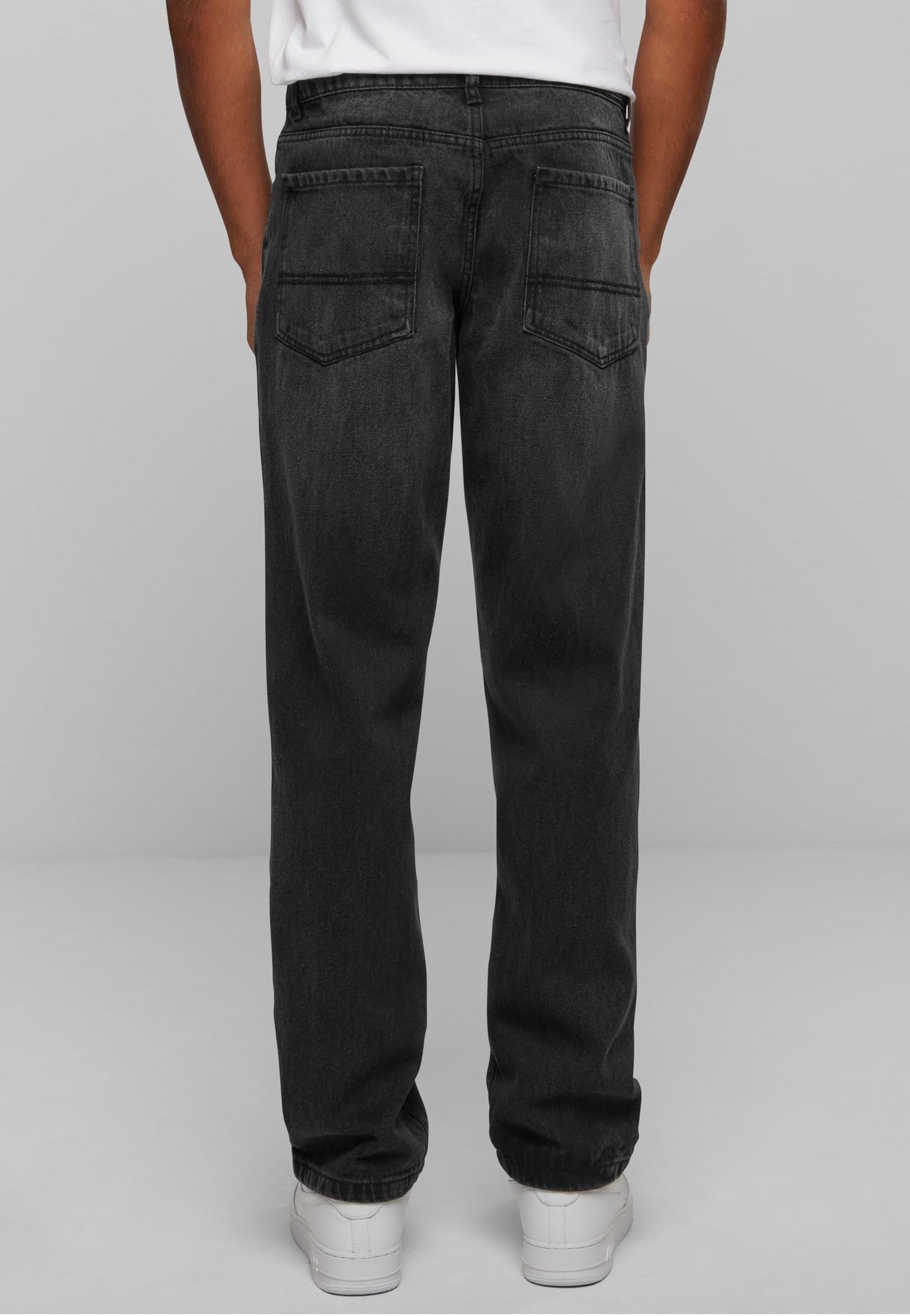 urban-classics-heavy-ounce-straight-fit-jean-black-washed-w32 image 3