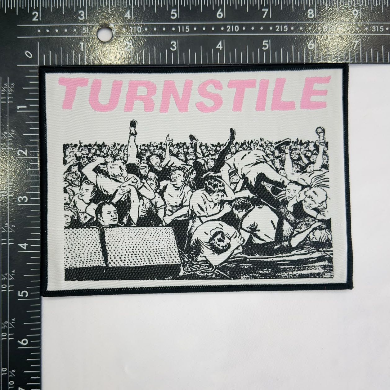 turnstile-hardcore-patch-tiss-bordure-noire image 1