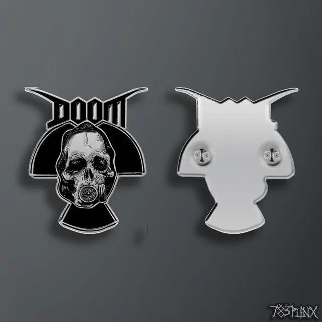doom-gasmask-pin-s-mail-55x65-mm image 1