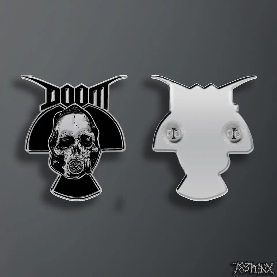 doom-gasmask-pin-s-mail-55x65-mm image 1