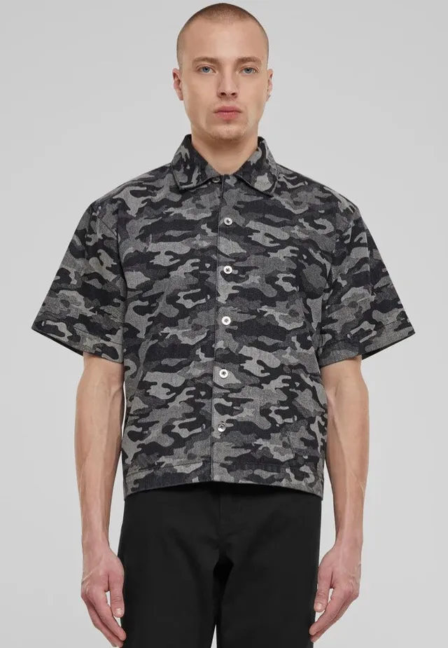 urban-classics-laser-printed-boxy-t-shirt-blacklasercamo image 1