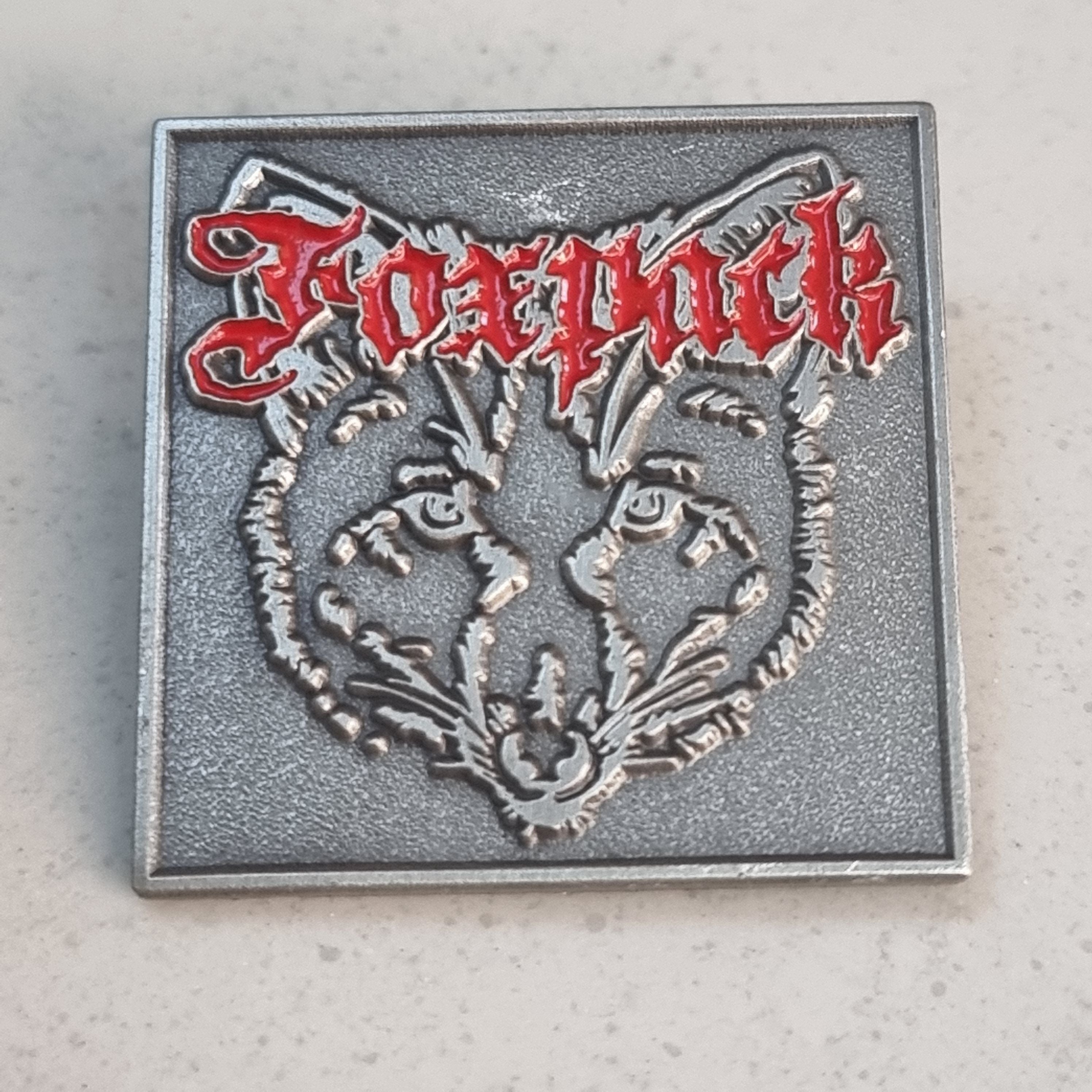 foxpack-hunt-sabs-benefit-pin-s-mail-solidaire image 1