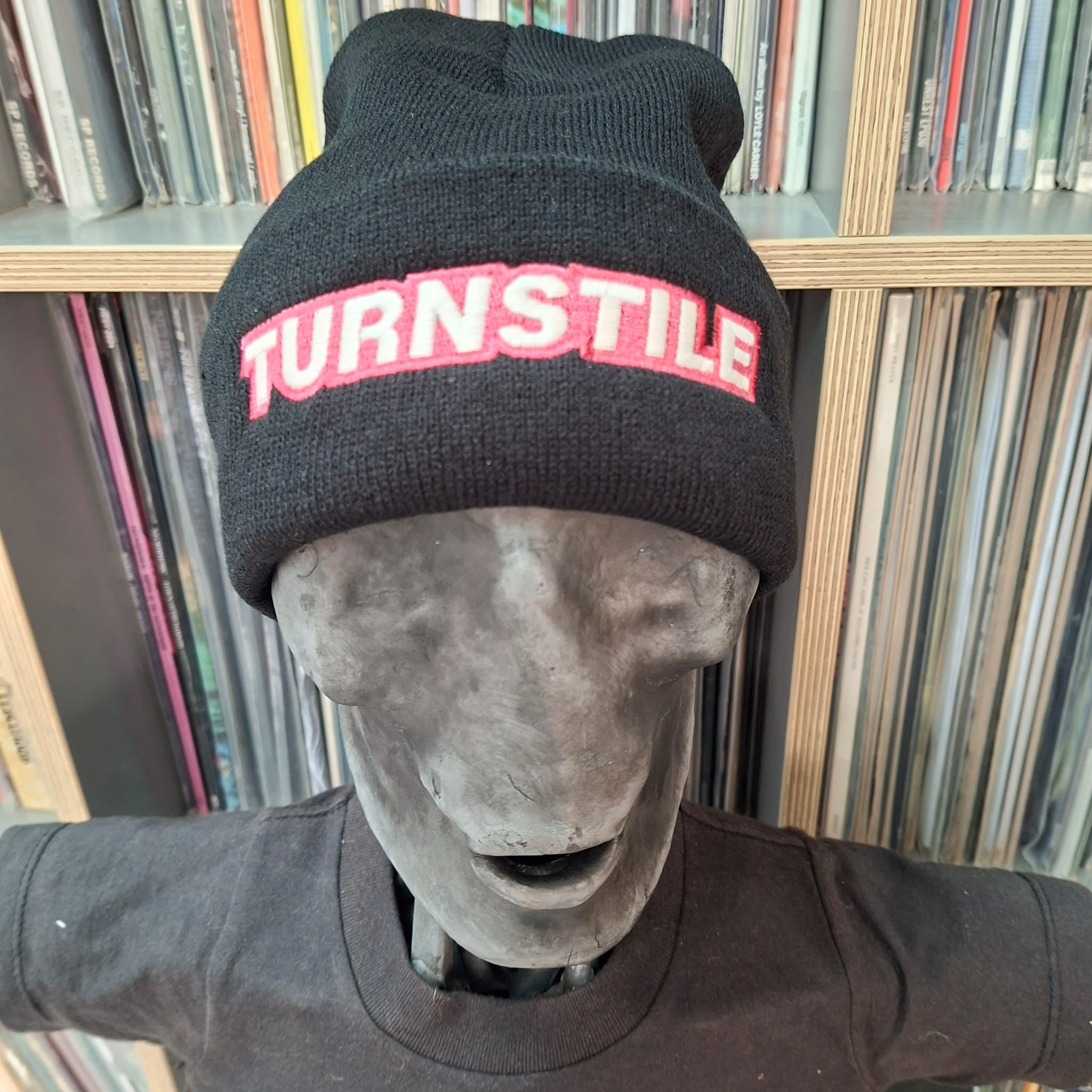 turnstile-logo-glow-in-the-dark-bonnet-noir image 4