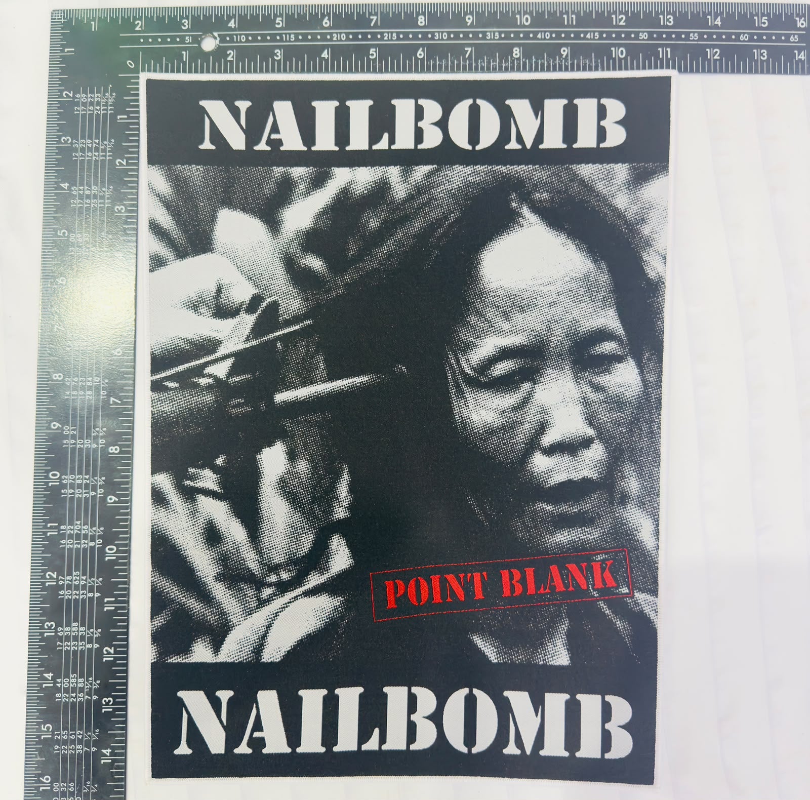 nailbomb-point-blank-backpatch-cusson-bordure-noire image 4