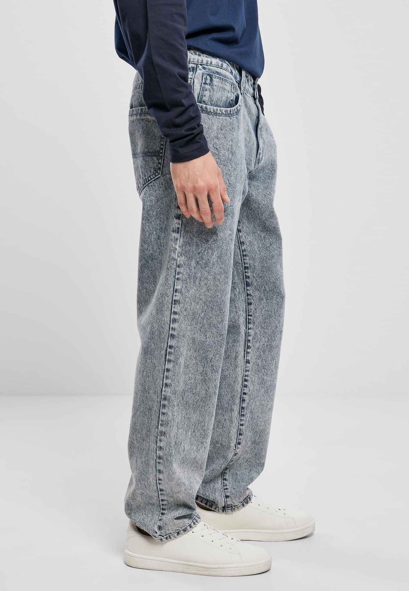 urban-classics-loose-fit-jean-d-lav-bleu-clair-acid image 2