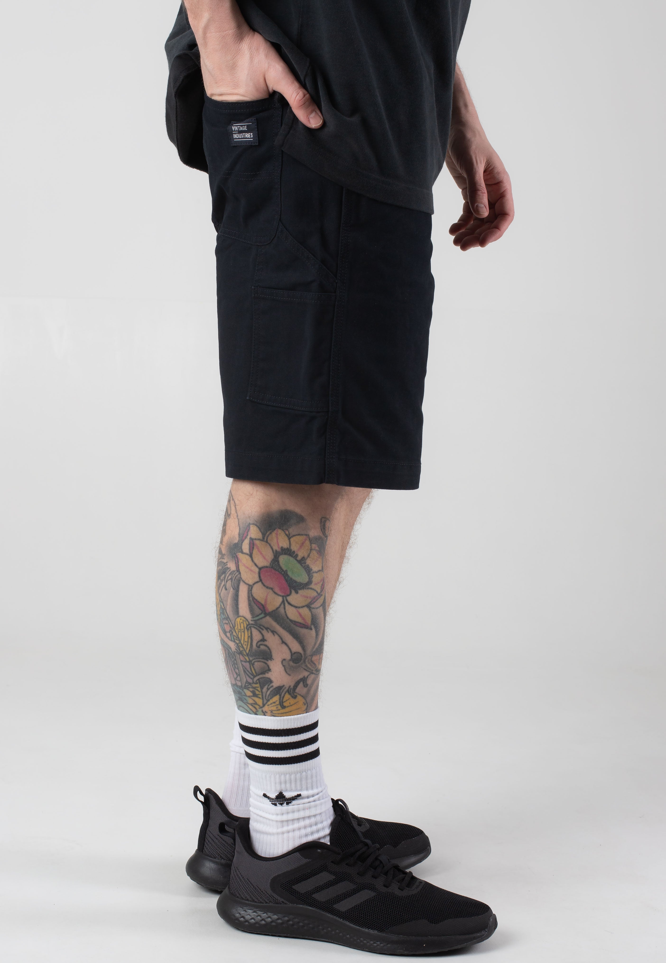 vintage-industries-dayton-black-short-cargo-noir-homme-coton image 3
