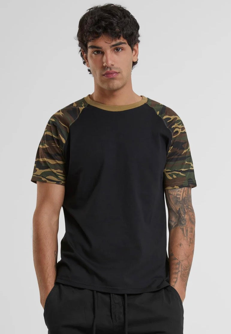 urban-classics-raglan-contrast-t-shirt-noir-woodcamo image 2