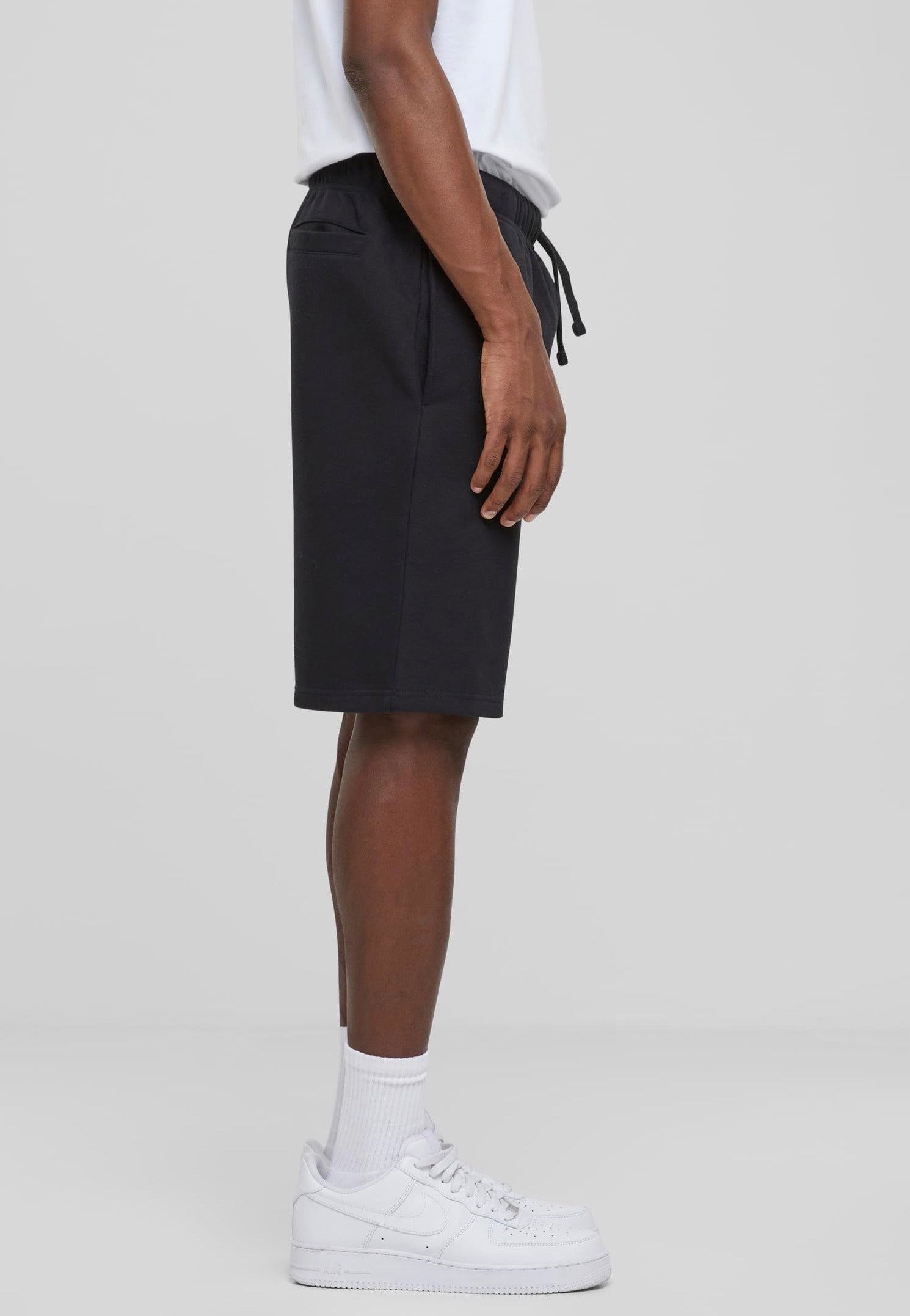 urban-classics-light-terry-black-short-noir-basic image 4