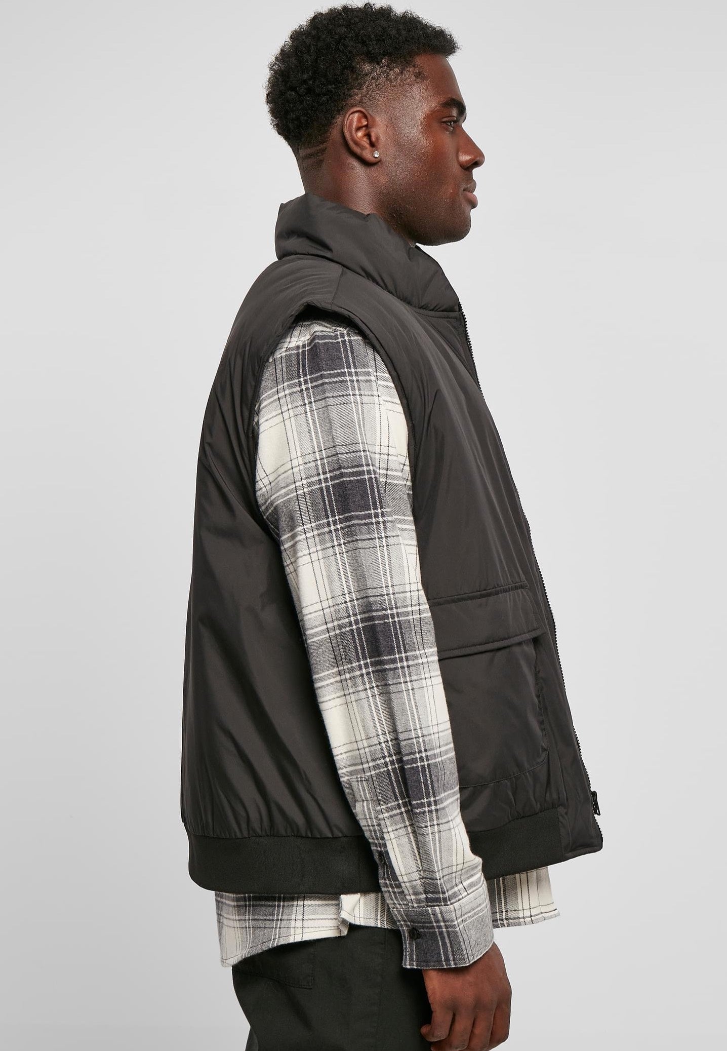 urban-classics-clean-puffer-gilet-noir-streetwear image 4