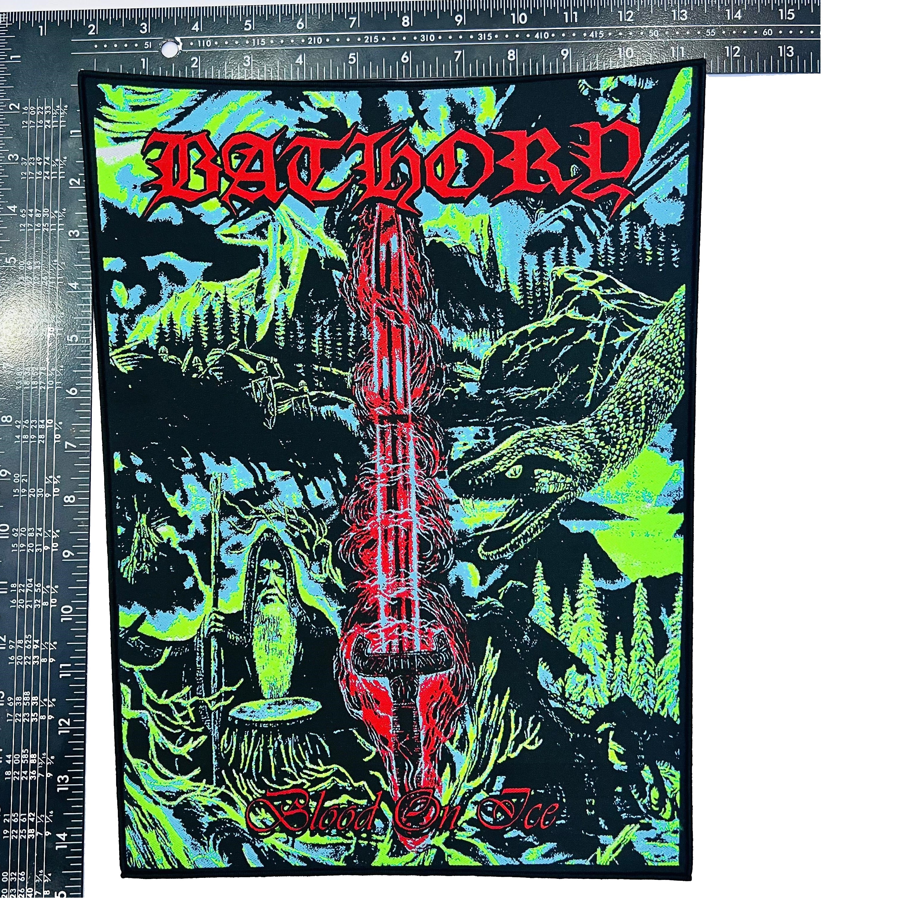 bathory-blood-on-ice-backpatch-tiss-bordure-noire image 3