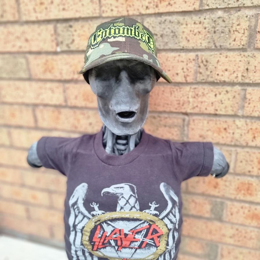 entombed-logo-casquette-trucker-camo-phosphorescente image 1