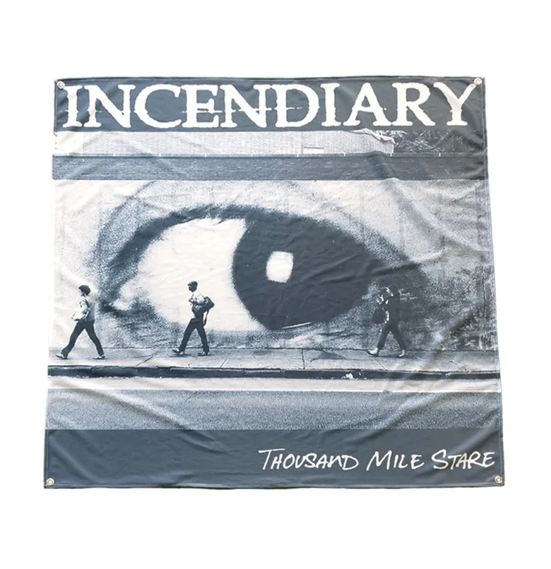 incendiary-thousand-mile-stare-drapeau-48-pouces image 1