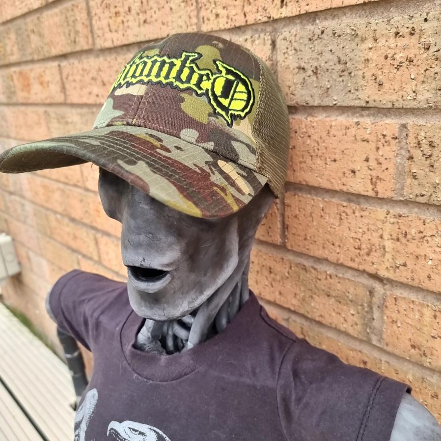 entombed-logo-casquette-trucker-camo-phosphorescente image 4